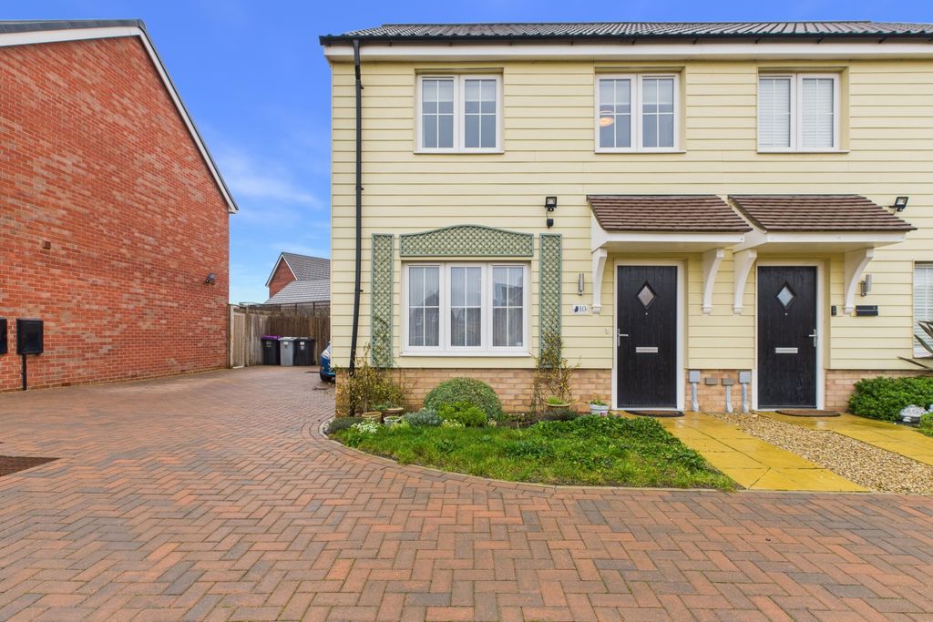 Property photo 1 of 22 Front View Of This Stunning House