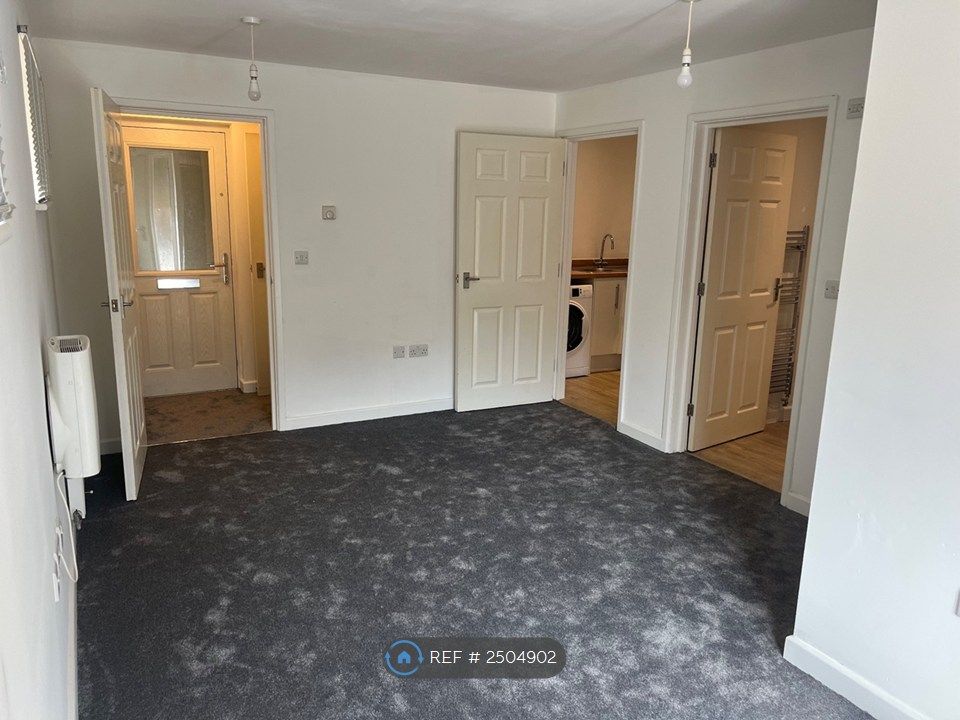 Property photo 3 of 9 Living Room