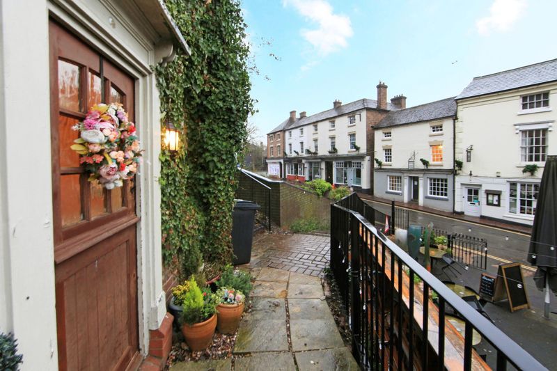 Property photo 2 of 10 Photo 2