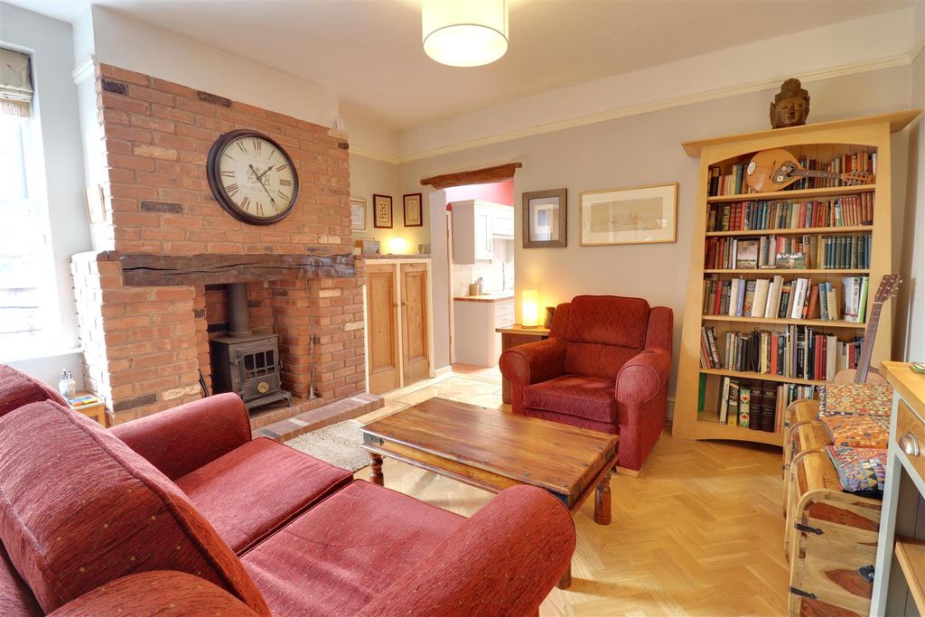 Property photo 3 of 38
