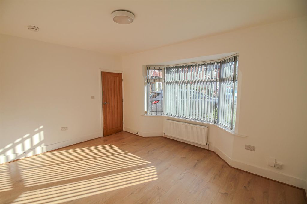 Property photo 3 of 12 Img_6700.Jpg