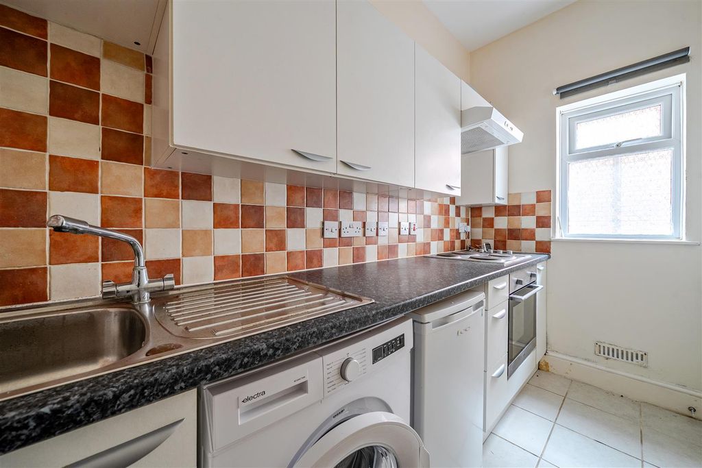 Property photo 3 of 10 1372064-9-68F8Ab957B9d0.Jpg