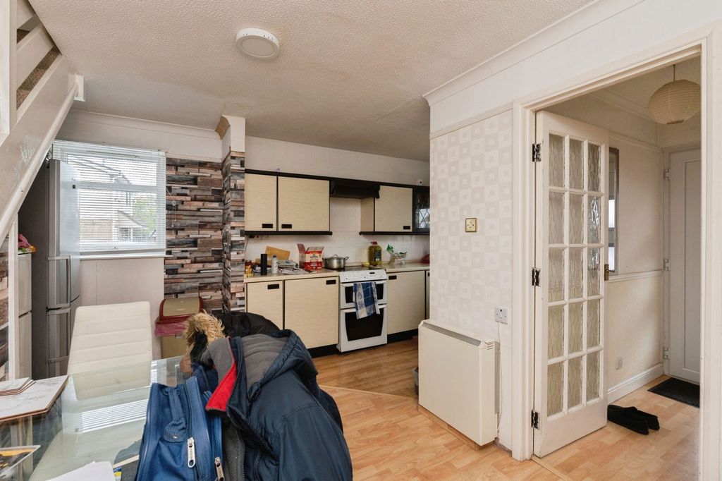 Property photo 2 of 11 Photo