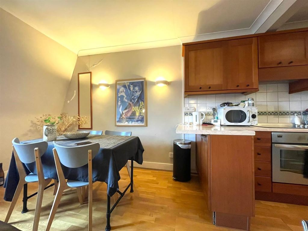 Property photo 2 of 7 Dining Area, Meath Street, Eden Harper Battersea