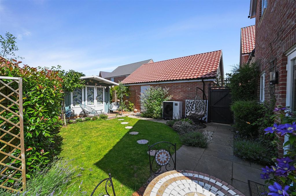Property photo 3 of 14 Rear Garden
