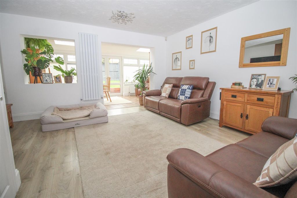 Property photo 2 of 15 Img_0006.Jpg