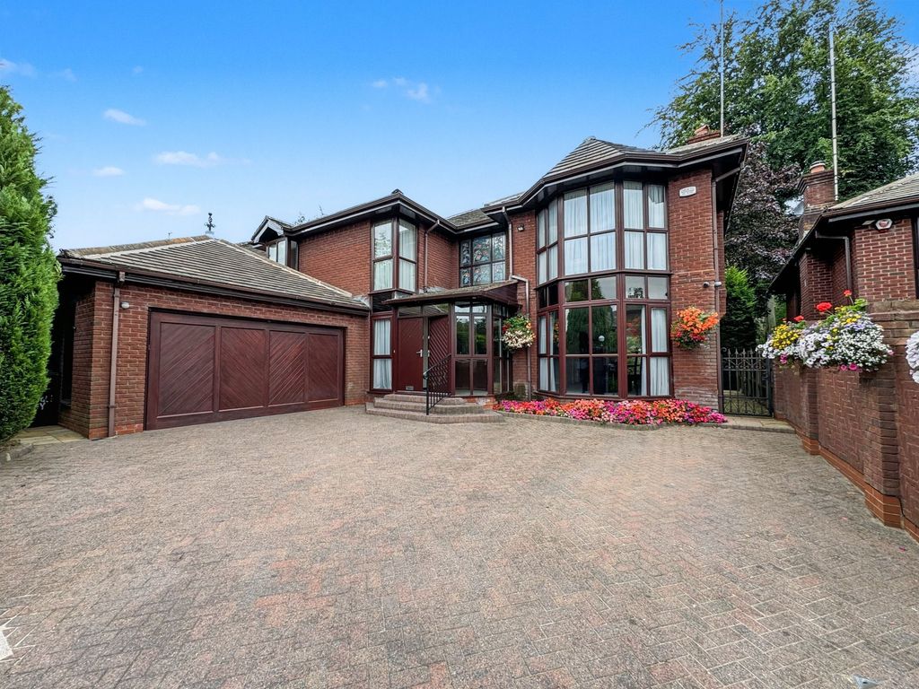 Property photo 1 of 44