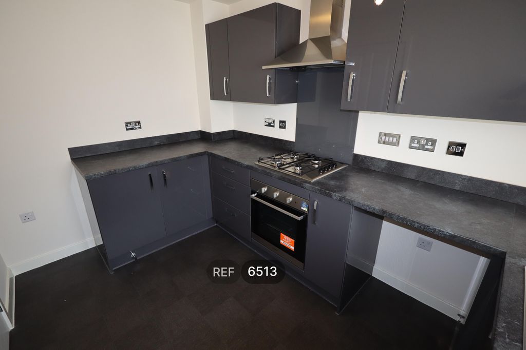 Property photo 3 of 22 Kitchen