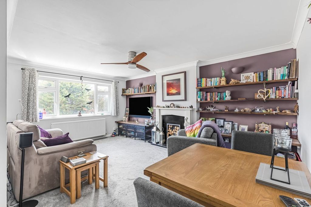 Property photo 3 of 12