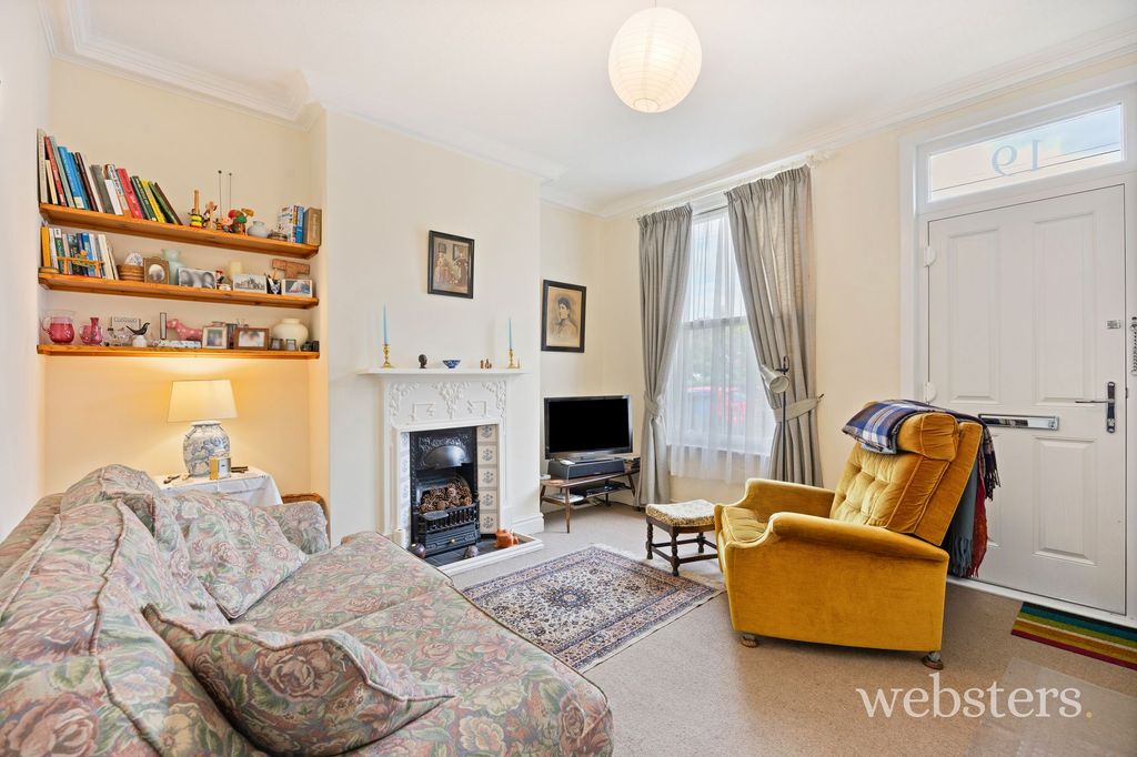 Property photo 3 of 22