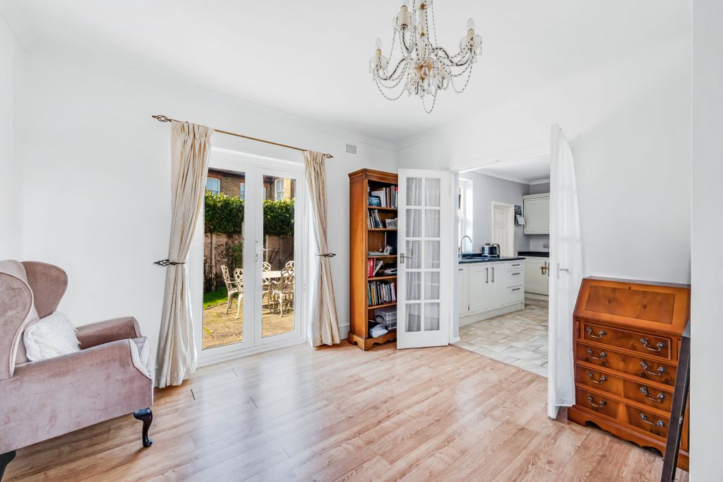 Property photo 3 of 12