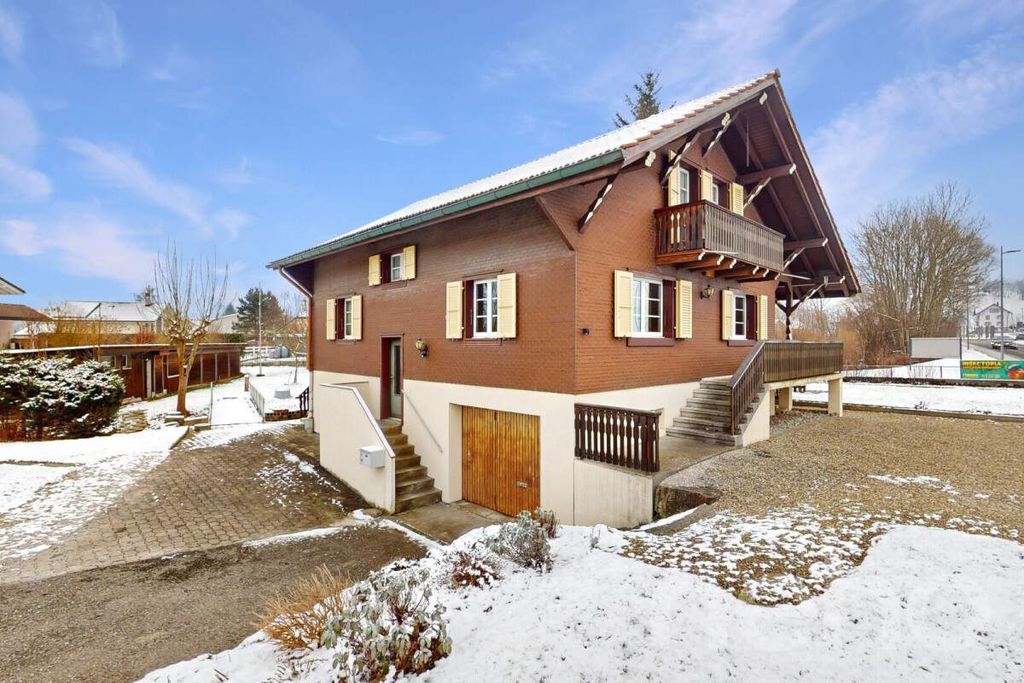 Property photo 2 of 13