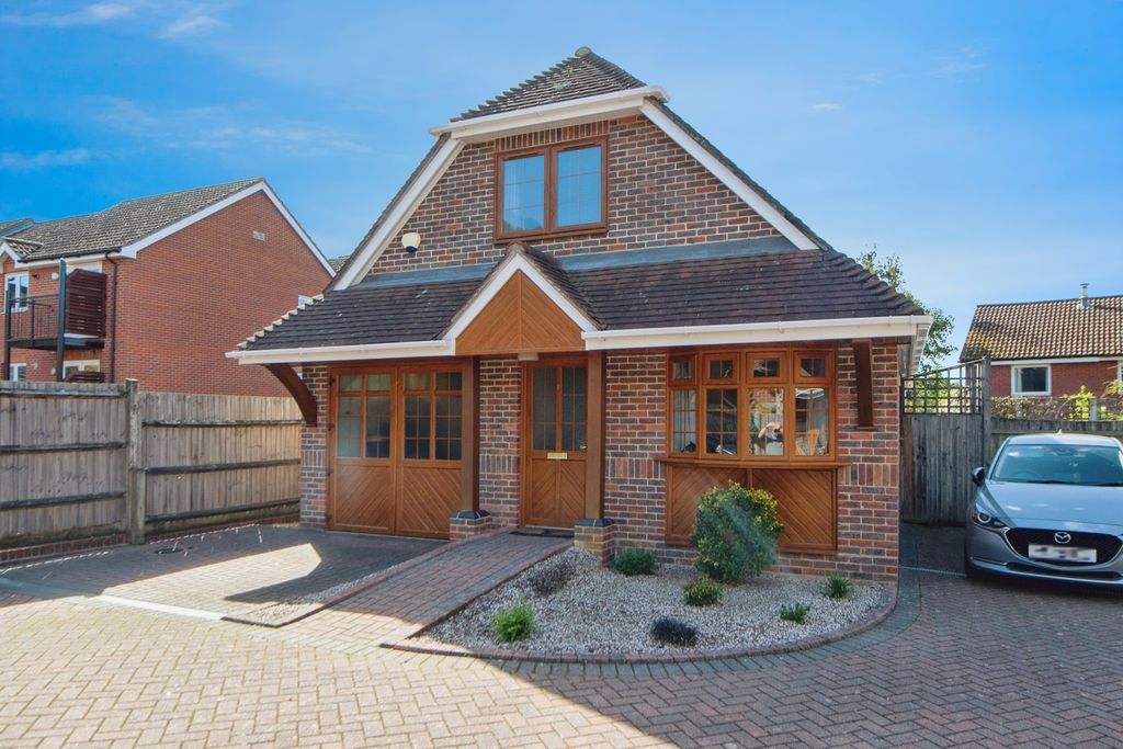 Property photo 1 of 17 Photo