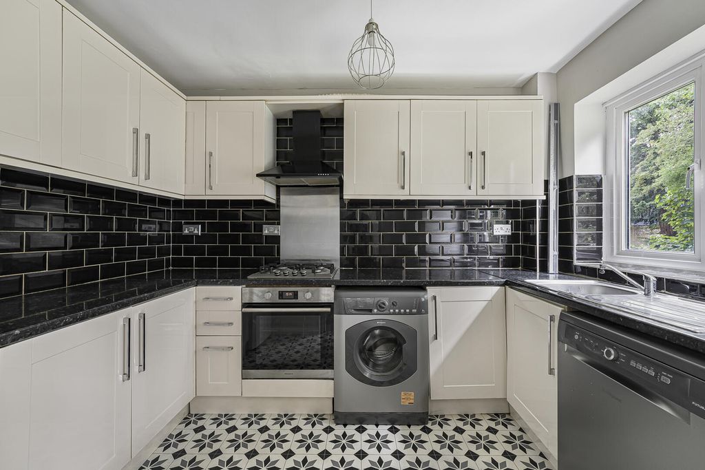 Property photo 2 of 13 Kitchen