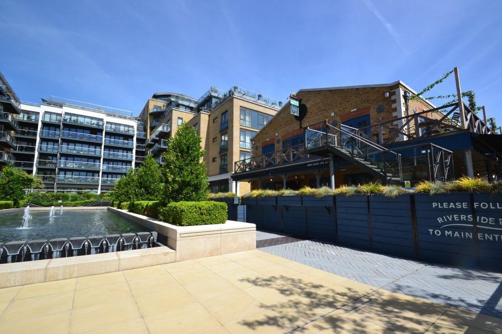 Property photo 3 of 8 External 2.Jpg