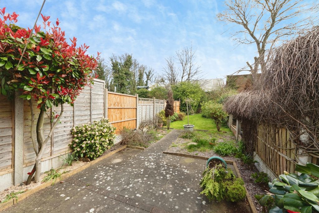 Property photo 2 of 32 Pbox-Img.Jpg