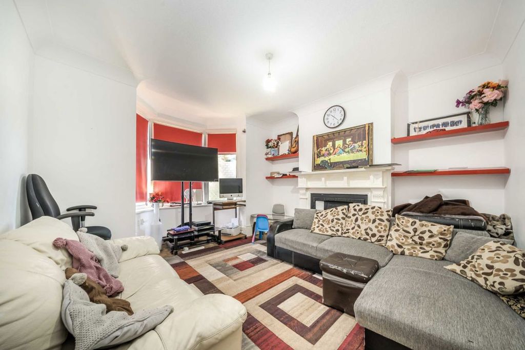 Property photo 3 of 5