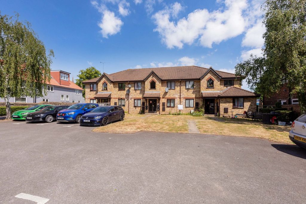Property photo 1 of 12