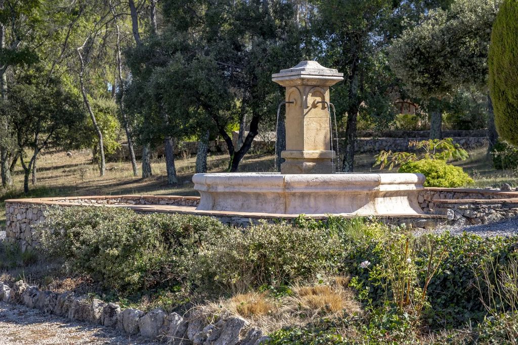 Property photo 1 of 36