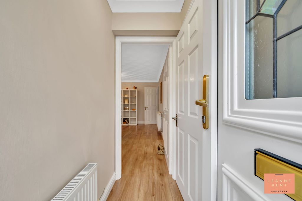 Property photo 2 of 37