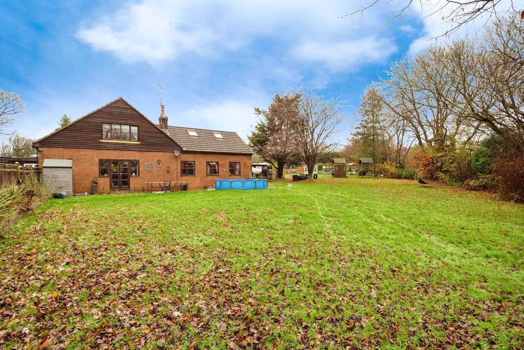 Property photo 2 of 37 Alliumfarmlewesroadtn225Re-53