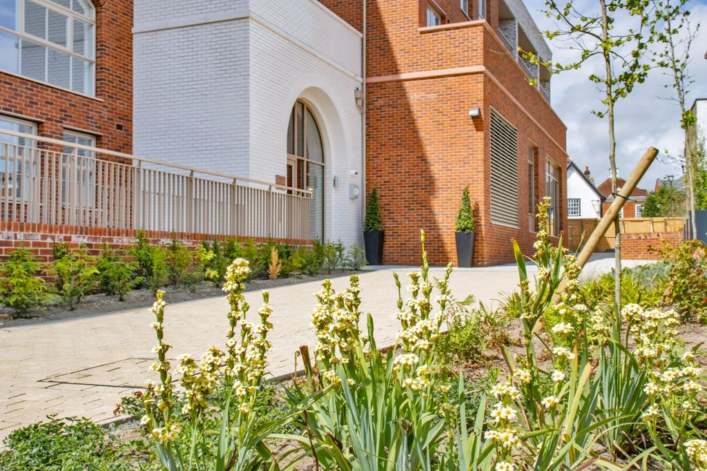 Property photo 1 of 12 A Entrance
