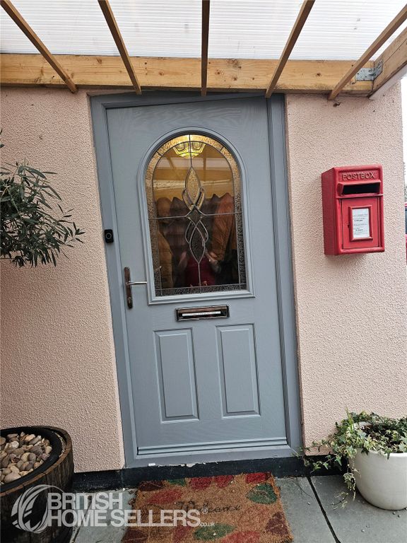 Property photo 2 of 34 Picture No. 51