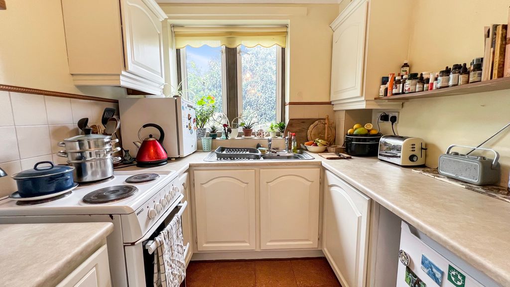 Property photo 2 of 15 Kitchen