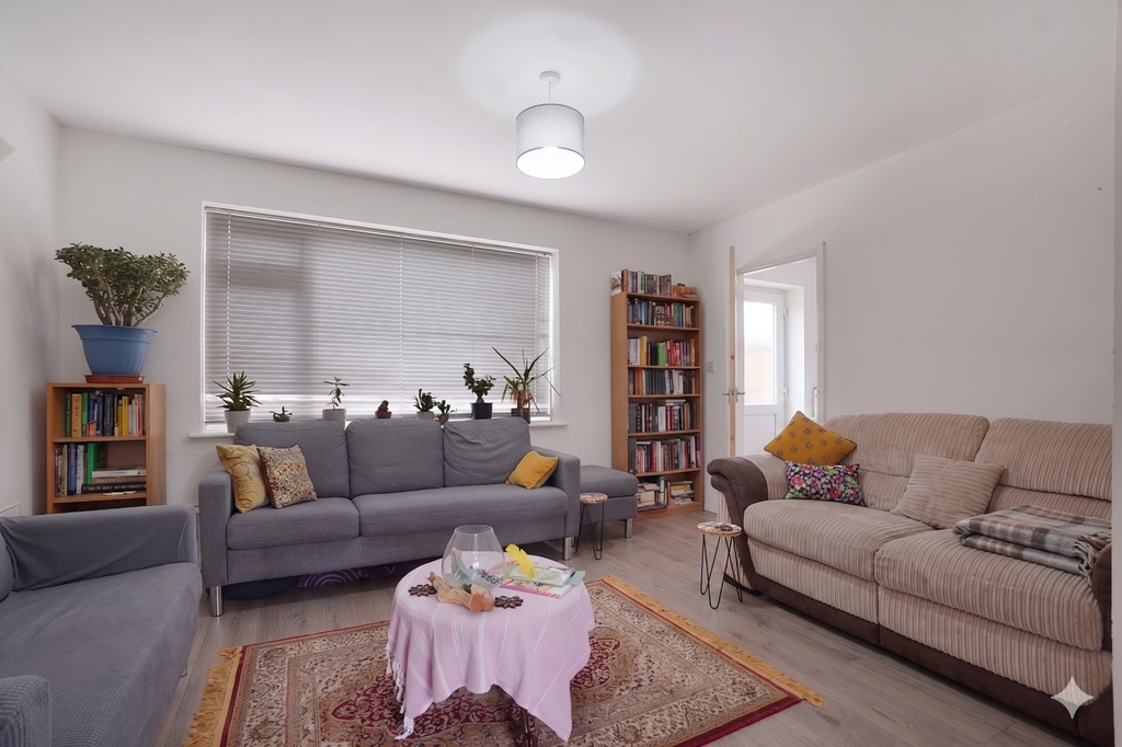 Property photo 3 of 10 Gallery