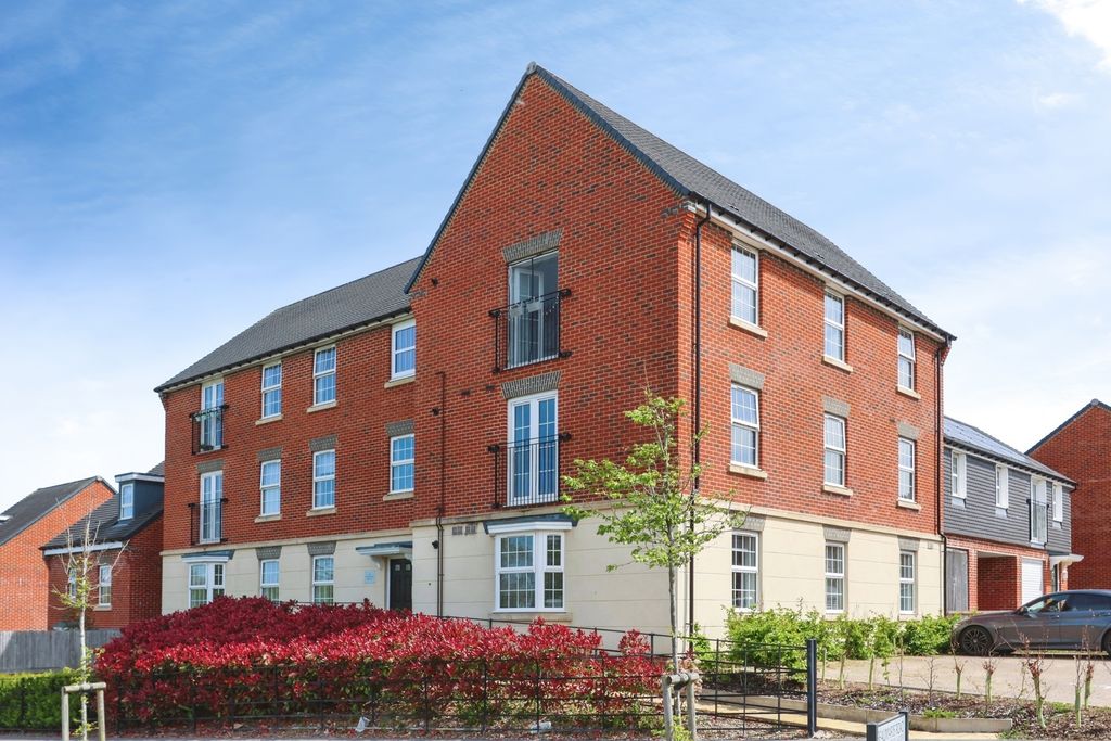 Property photo 1 of 12 Exterior