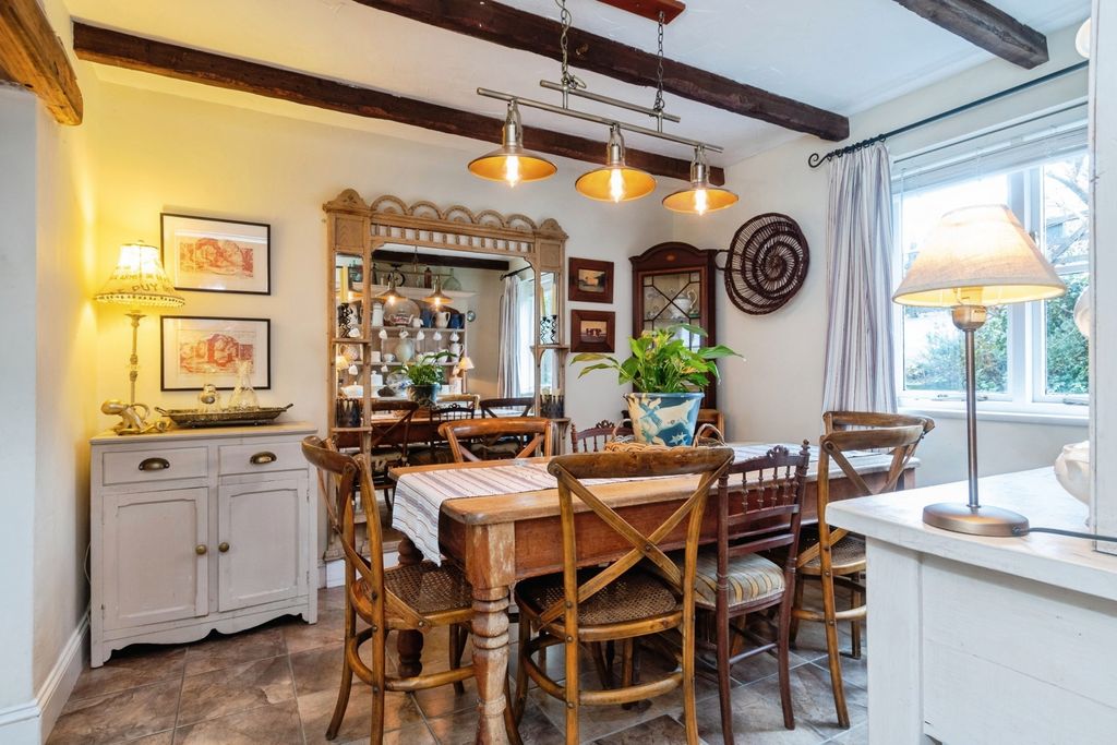 Property photo 2 of 21 Pbox-Img.Jpg