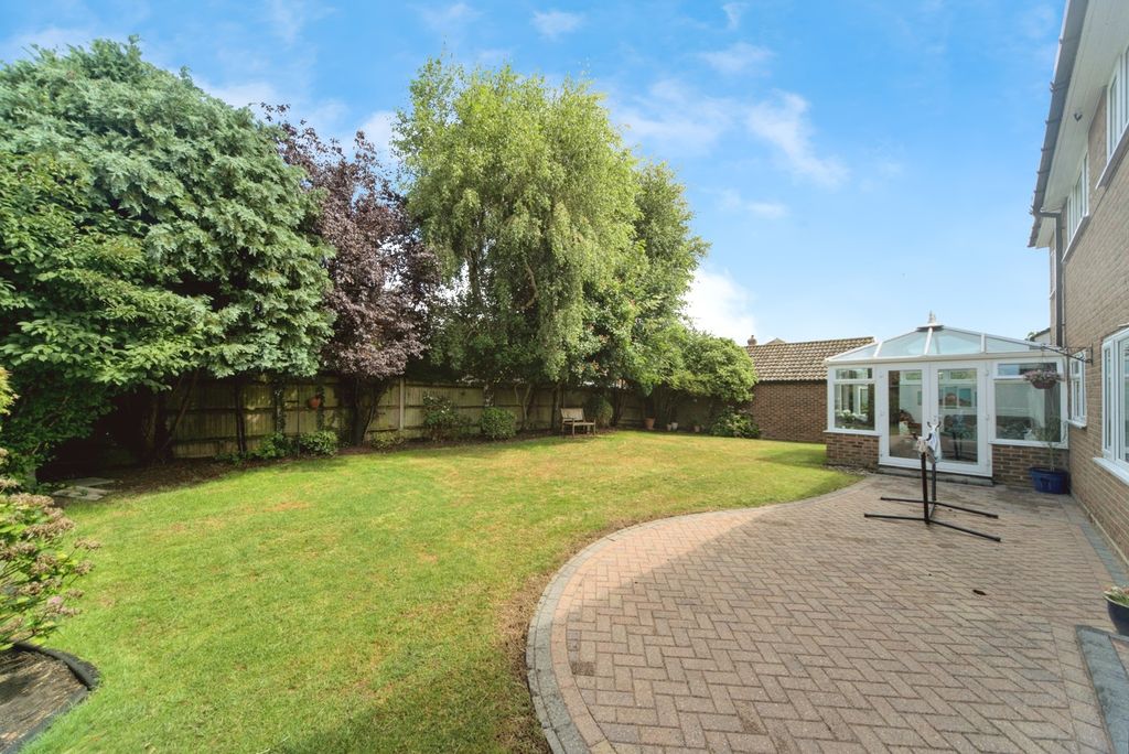 Property photo 3 of 17 Photo