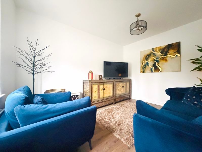 Property photo 3 of 25 Photo 11