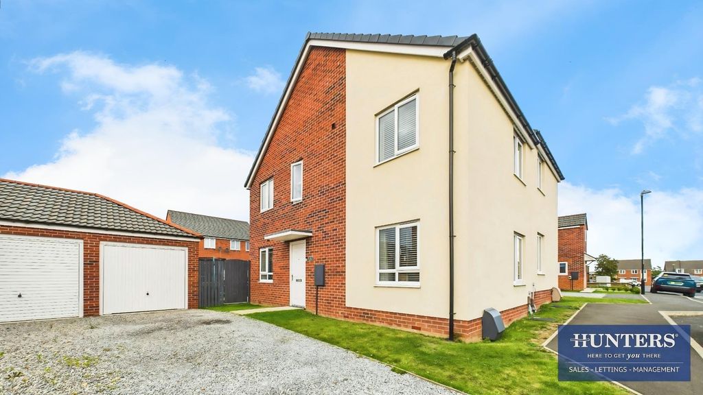 Property photo 1 of 16 External