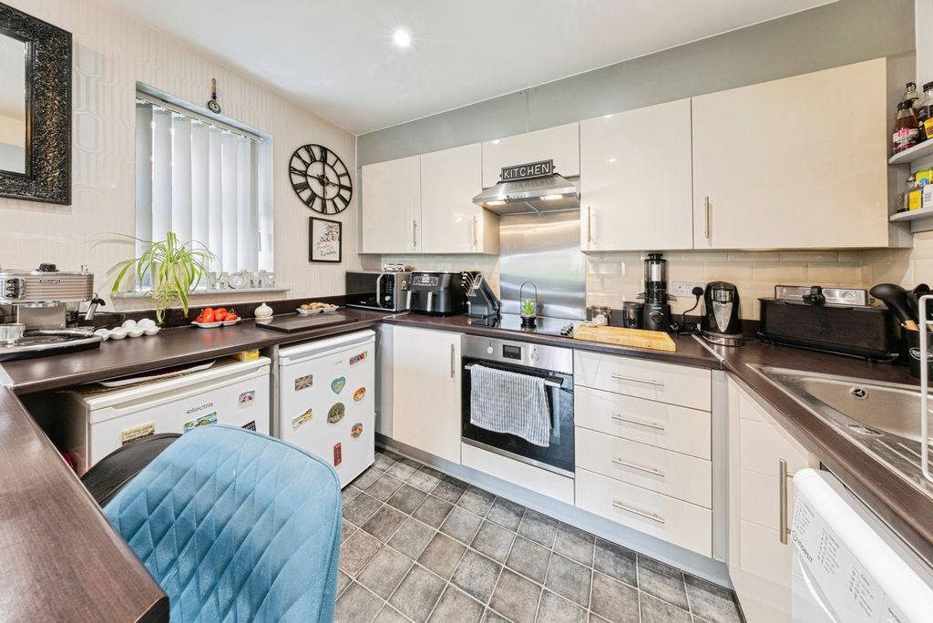 Property photo 3 of 10 Pbox-Img.Jpg