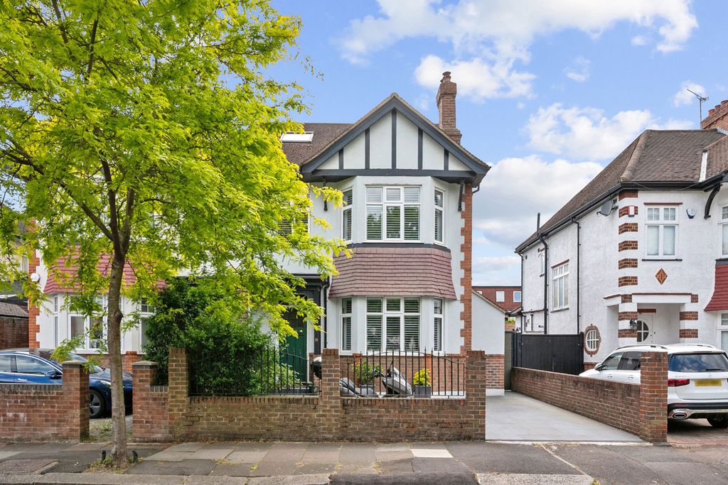 Property photo 1 of 23