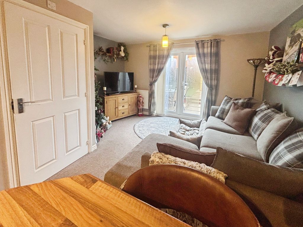 Property photo 2 of 11 Photo #2