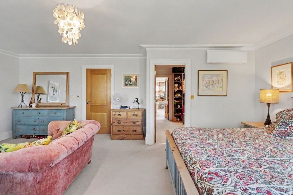 Additional image 11 of 5 bed semi-detached house for salePalace Road, East Molesey KT8