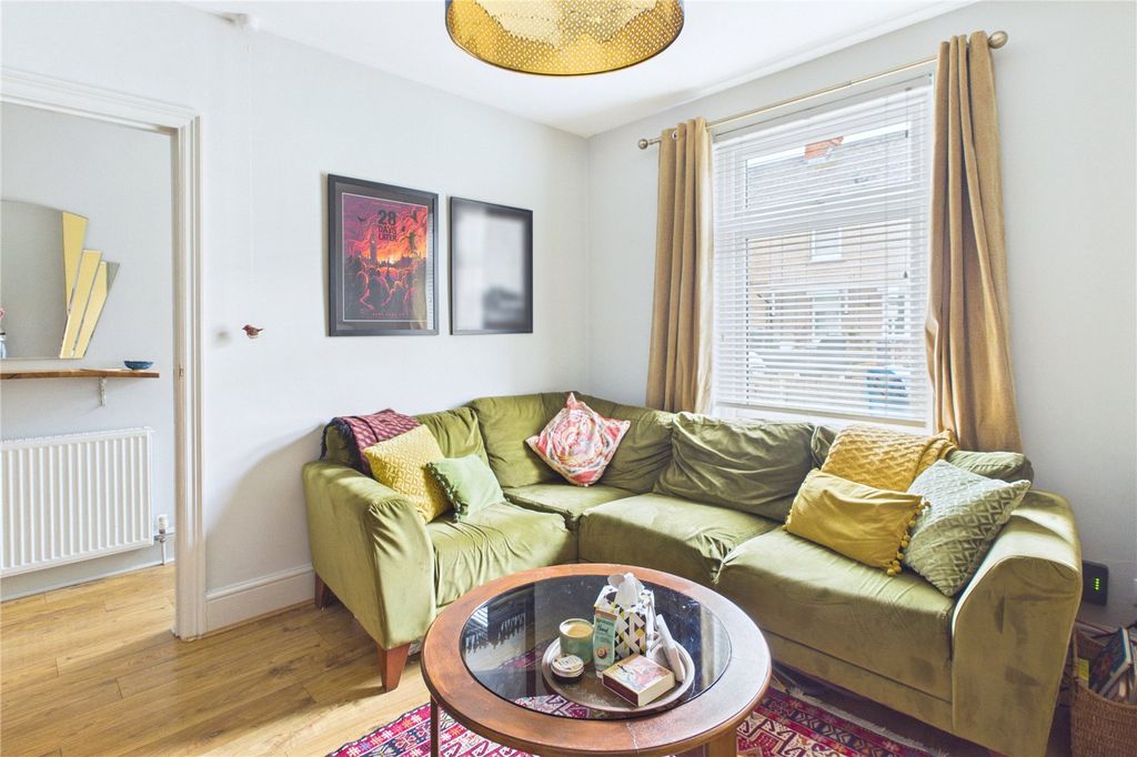 Property photo 3 of 22 Picture No. 15