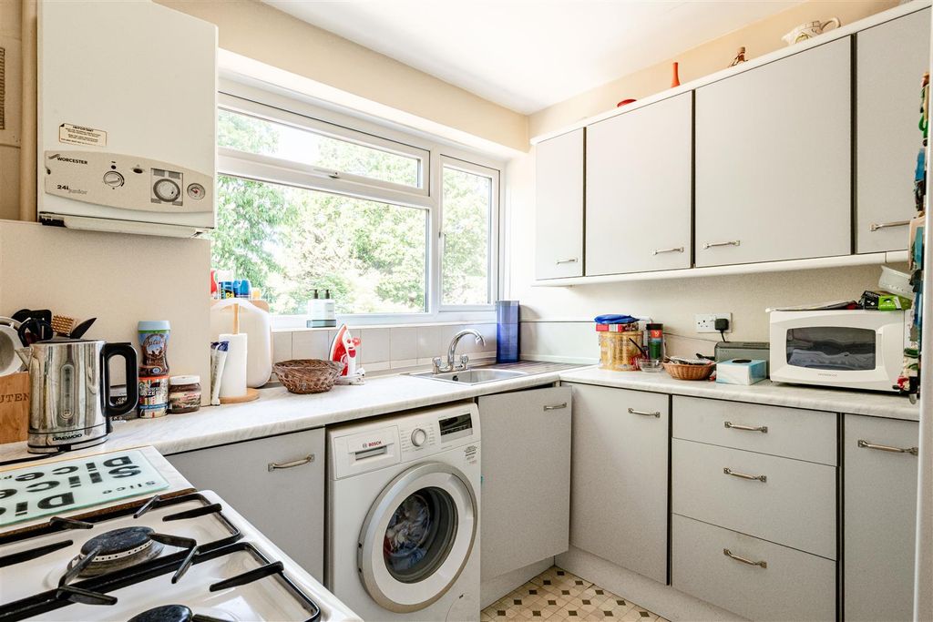 Property photo 3 of 5 Oxbridge Court-5.Jpg