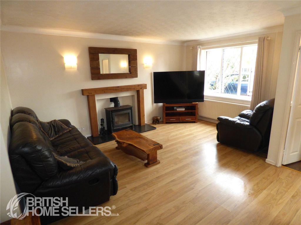 Property photo 2 of 17 Picture No. 15