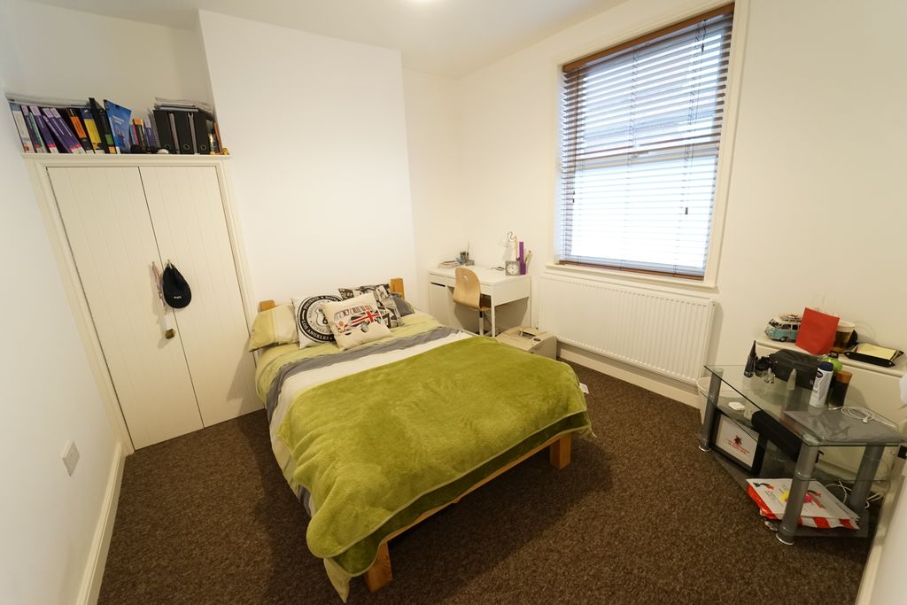 Property photo 3 of 12 Bedroom