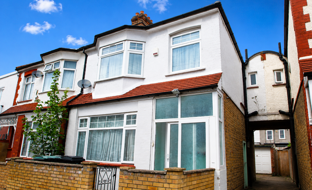 Property photo 1 of 11
