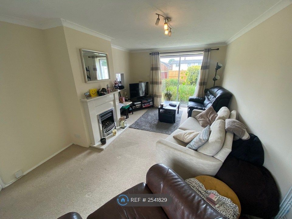 Property photo 1 of 12