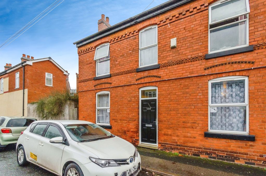 Property photo 1 of 17