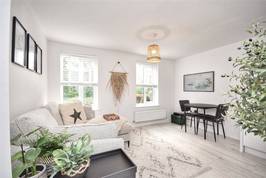 Property photo 2 of 19 Open Plan Living