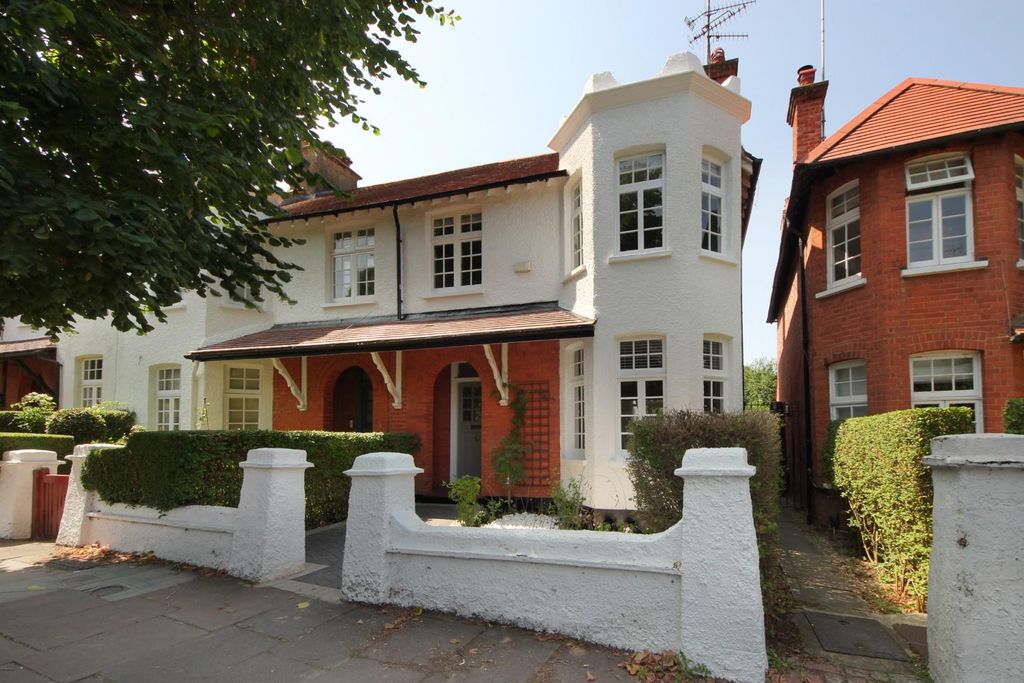 Property photo 1 of 20 Gv- 22 Winscombe Cresc (2).Jpg