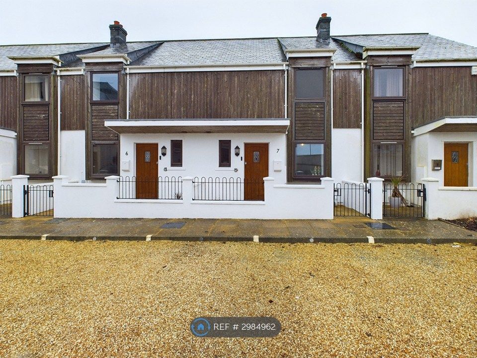 Property photo 1 of 32