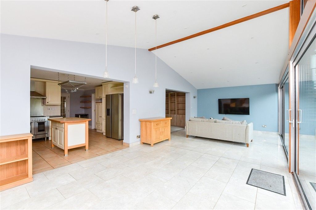 Property photo 3 of 18 Sun Room