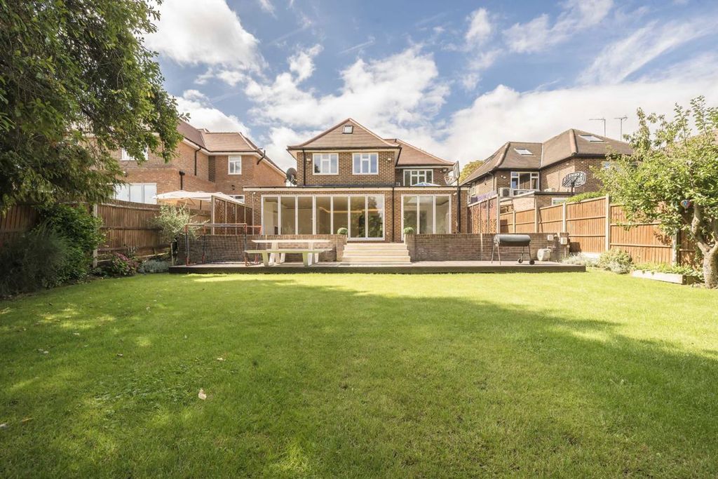 Property photo 3 of 13